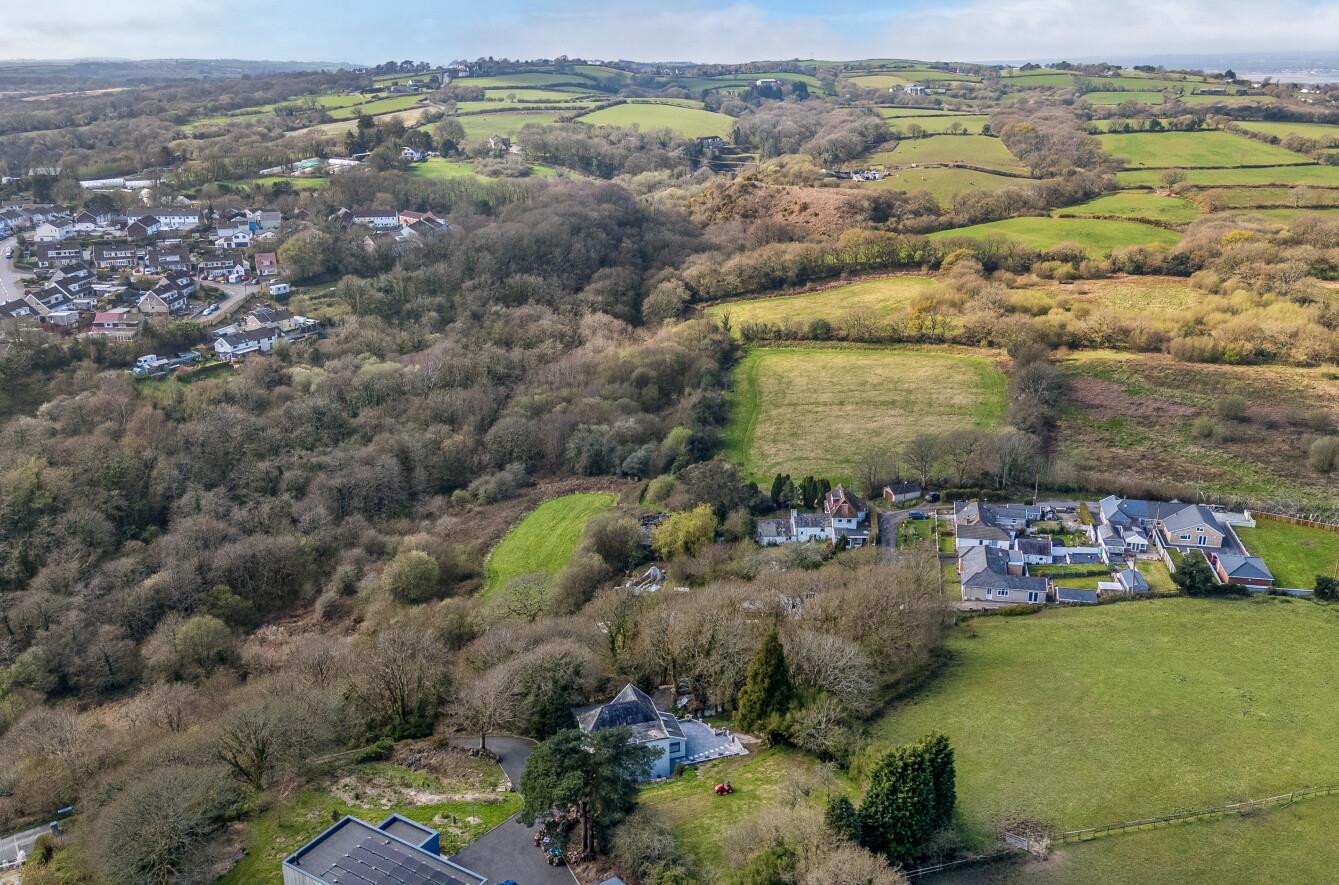 Brynaeron, Dunvant, Swansea, SA2 7UX